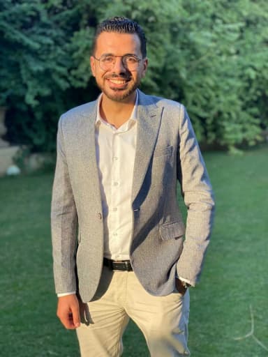 مؤمن عريبة